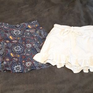 2 mini skirts